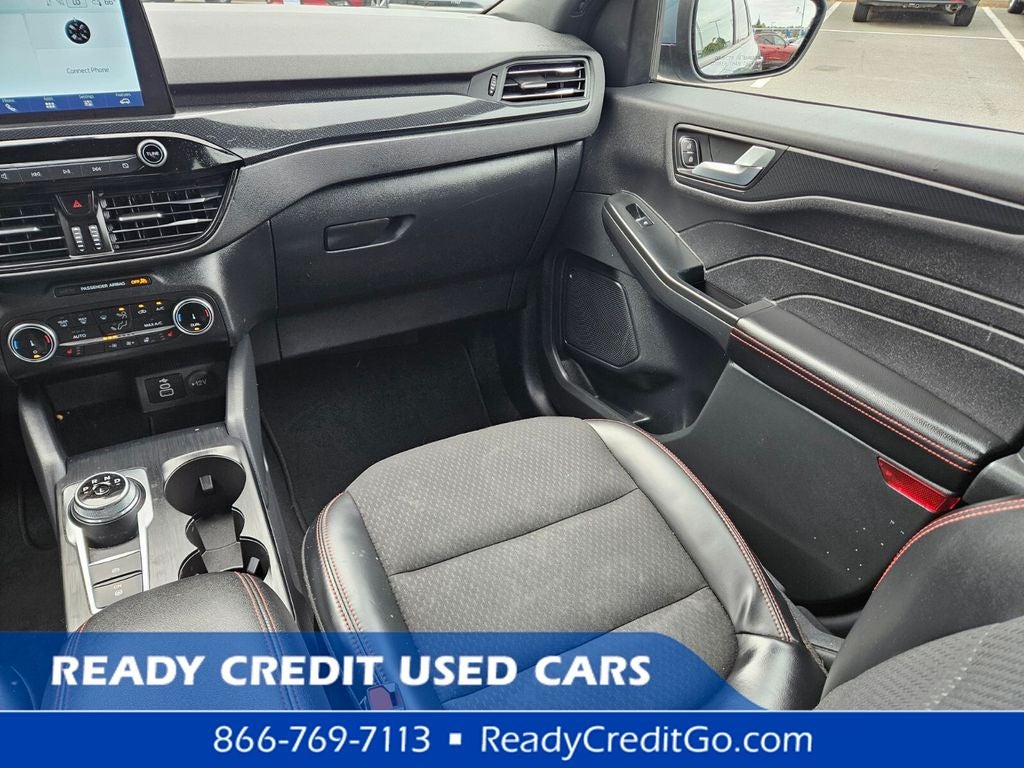 2025 Ford Escape ST-Line Select