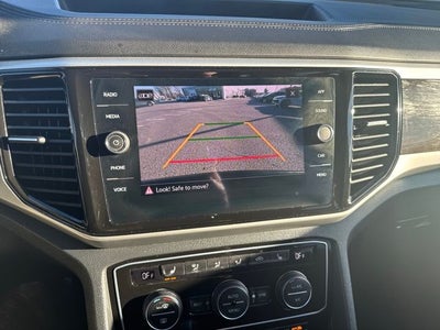 2022 Volkswagen Atlas 3.6L V6 SE w/Technology