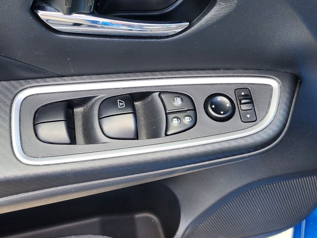 2024 Nissan Versa 1.6 SR