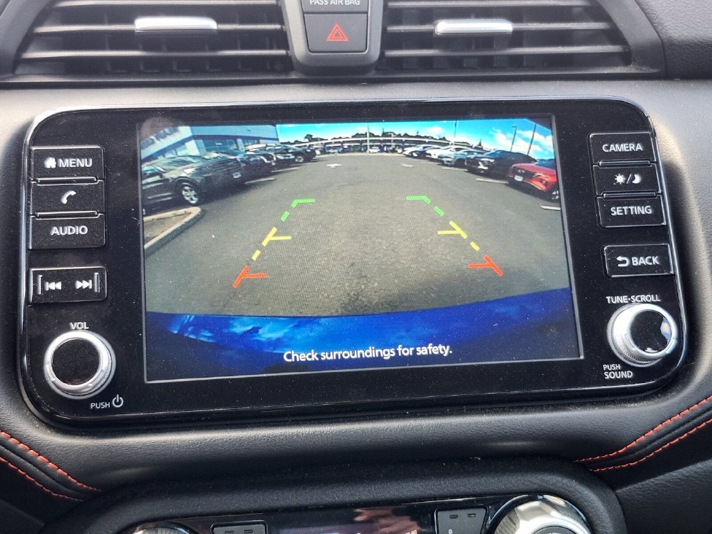 2024 Nissan Versa 1.6 SR