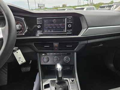 2019 Volkswagen Jetta Base