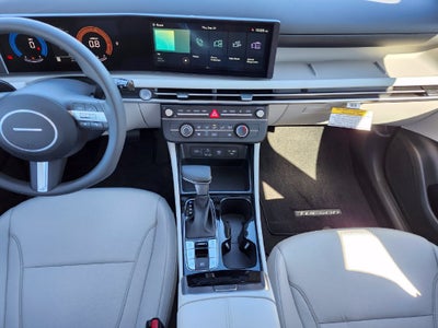 2026 Hyundai TUCSON SE