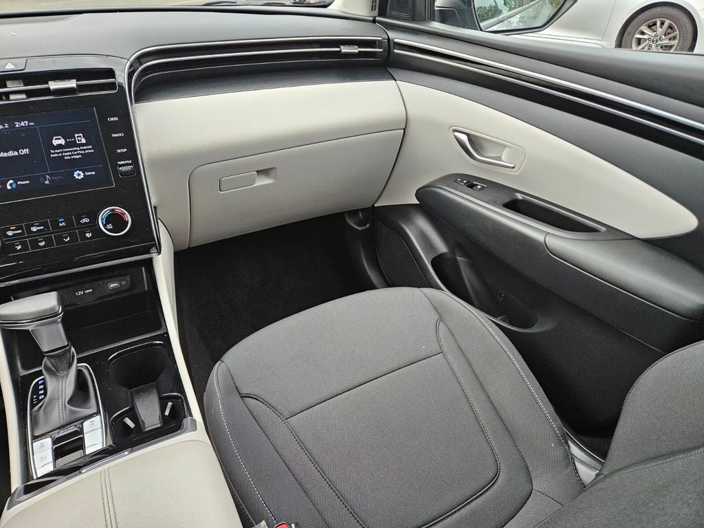 2024 Hyundai TUCSON SE