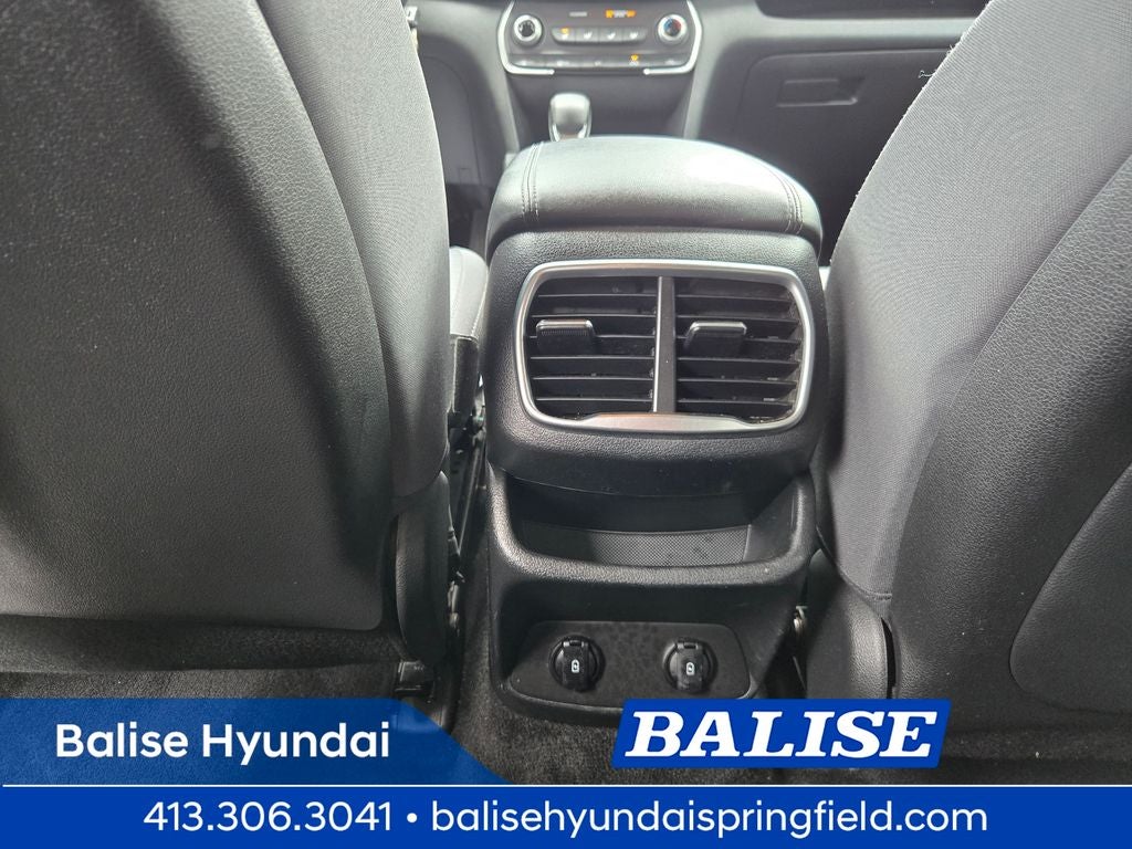 2019 Hyundai SANTA FE SE