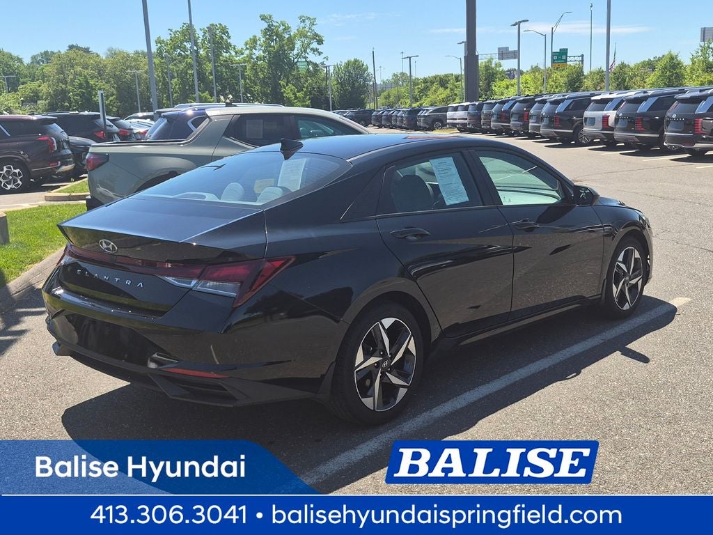 2023 Hyundai ELANTRA SEL