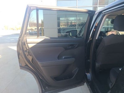 2023 Toyota Highlander LE