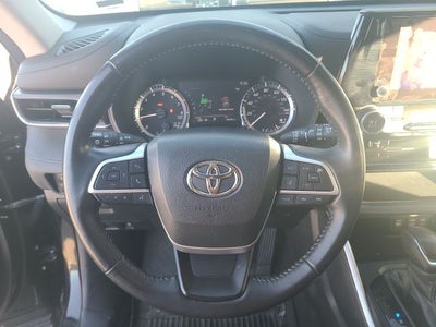 2023 Toyota Highlander LE
