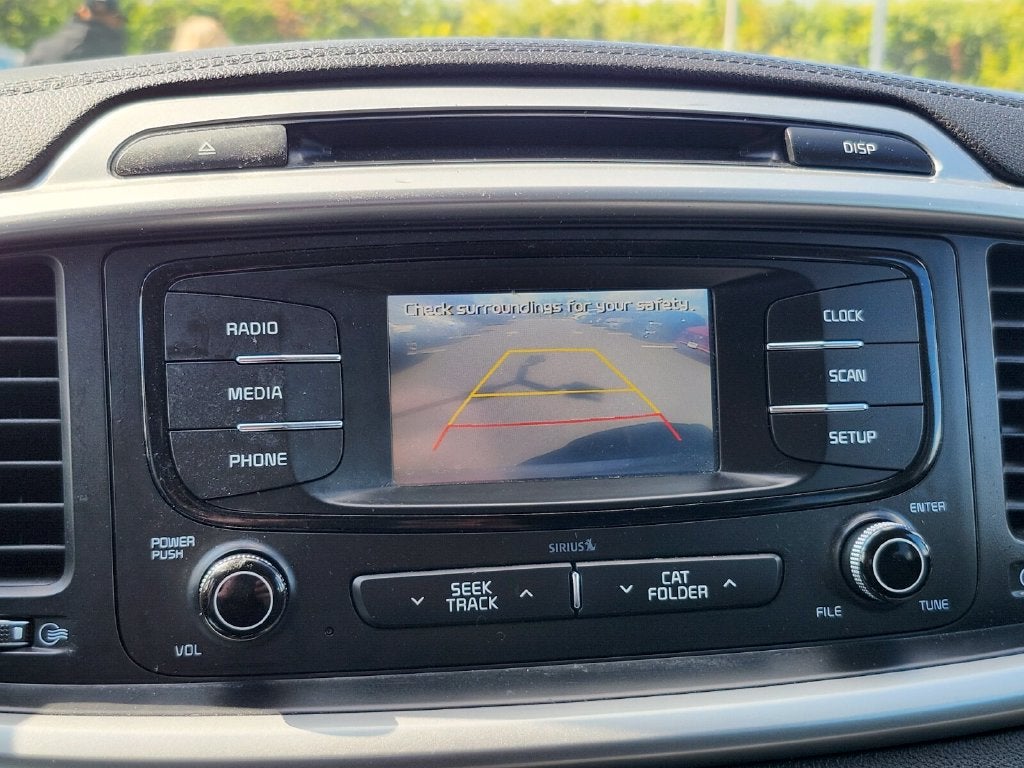 2016 Kia Sorento LX