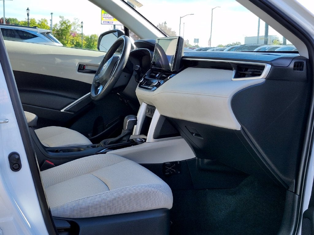 2023 Toyota Corolla Cross LE