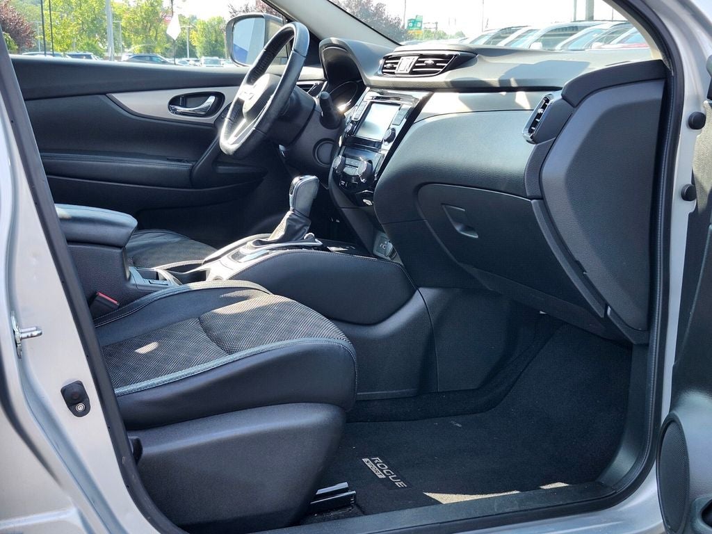 2020 Nissan Rogue Sport SV