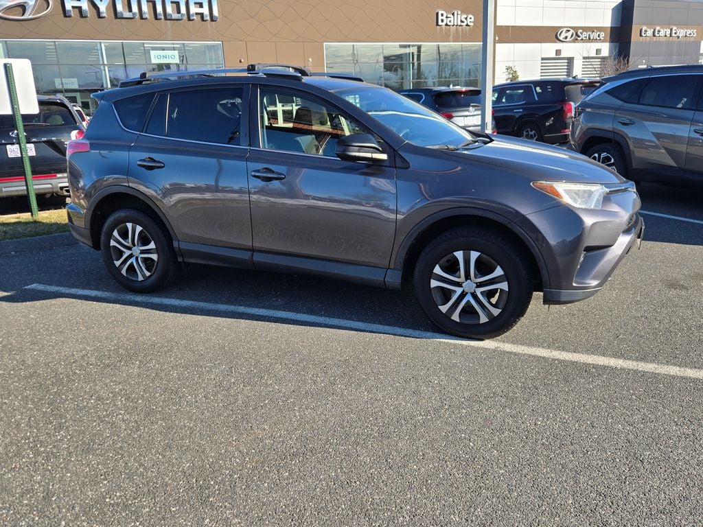 2017 Toyota RAV4 LE