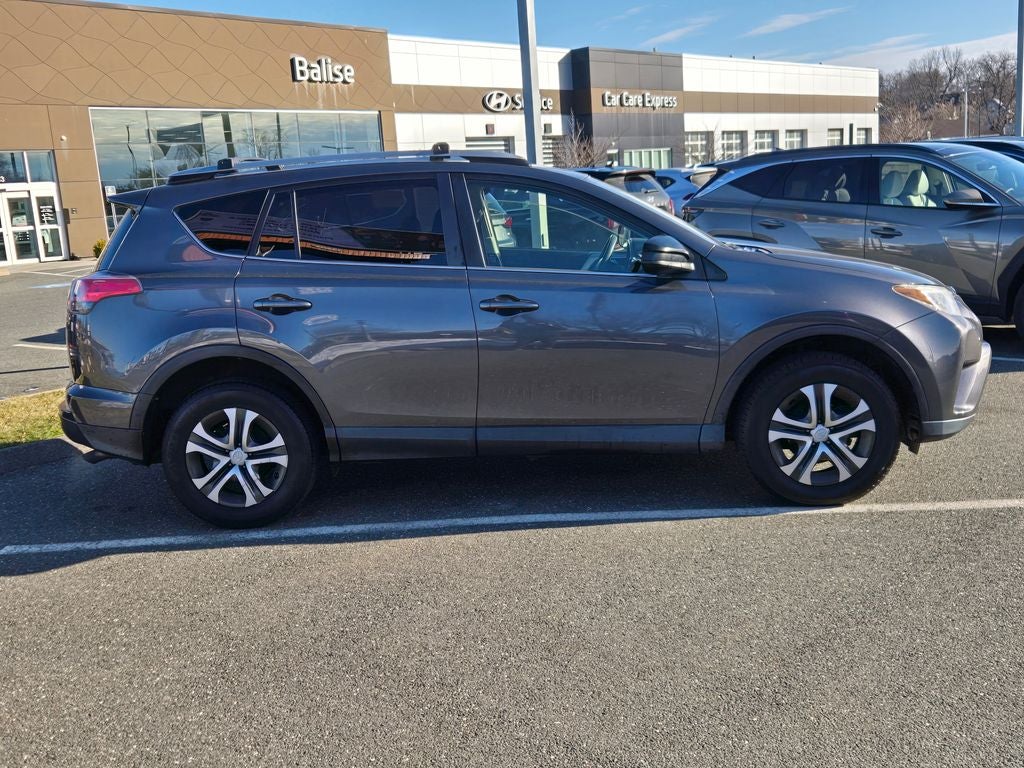 2017 Toyota RAV4 LE