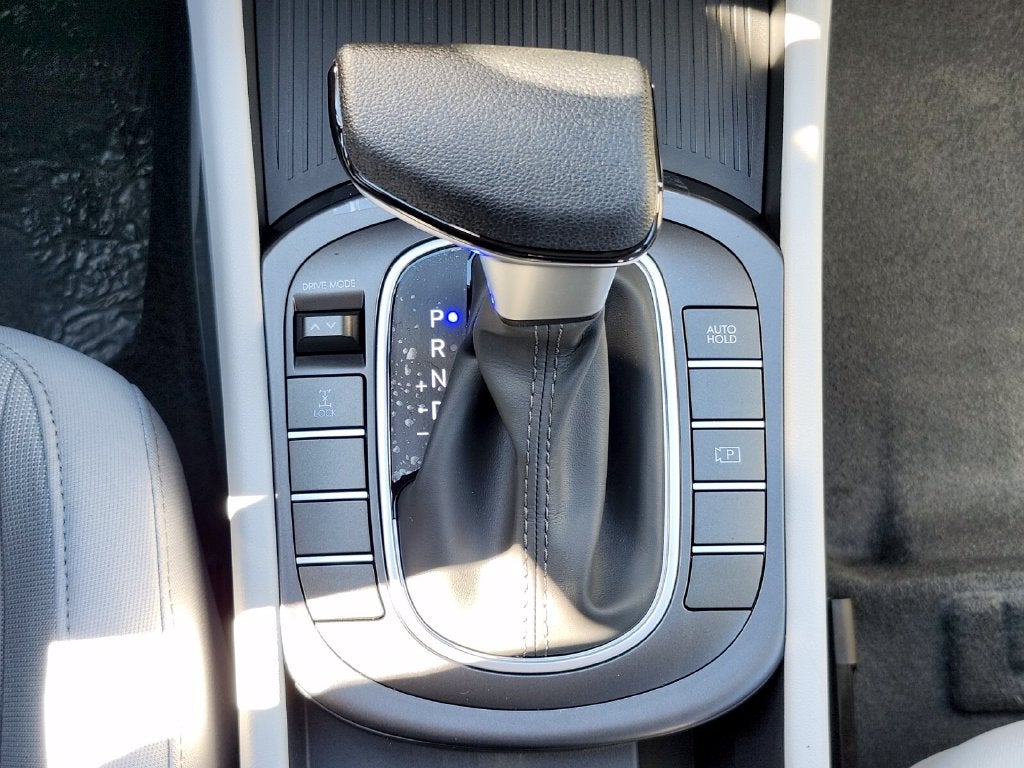 2027 Hyundai KONA SE