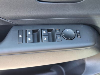 2027 Hyundai KONA SE