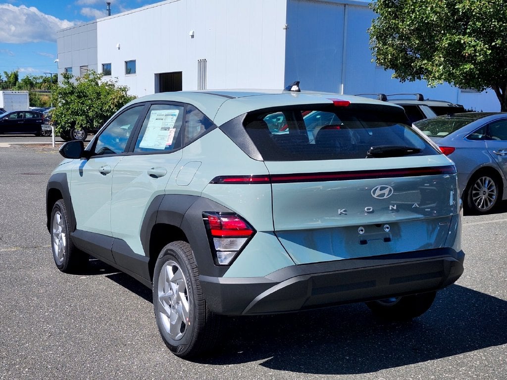 2027 Hyundai KONA SE