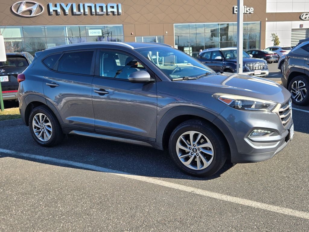 2016 Hyundai TUCSON SE