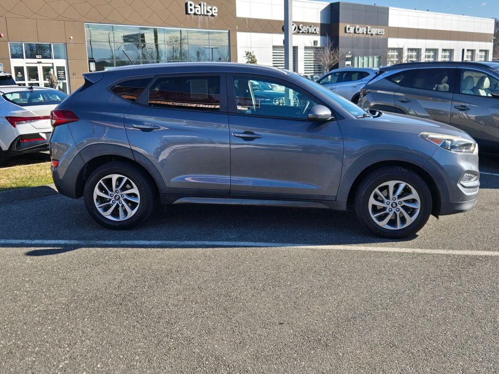 2016 Hyundai TUCSON SE