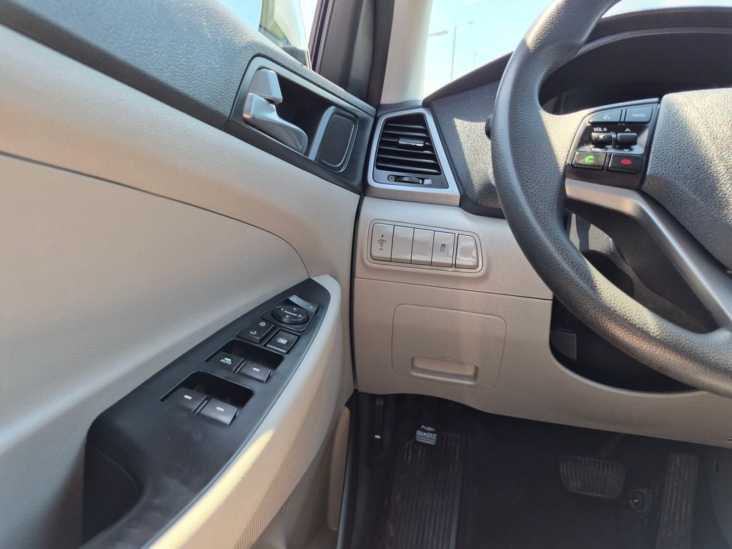 2016 Hyundai TUCSON SE