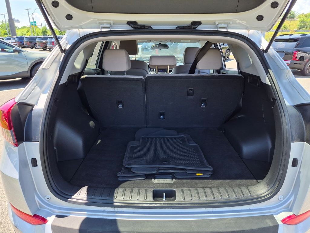 2016 Hyundai TUCSON SE