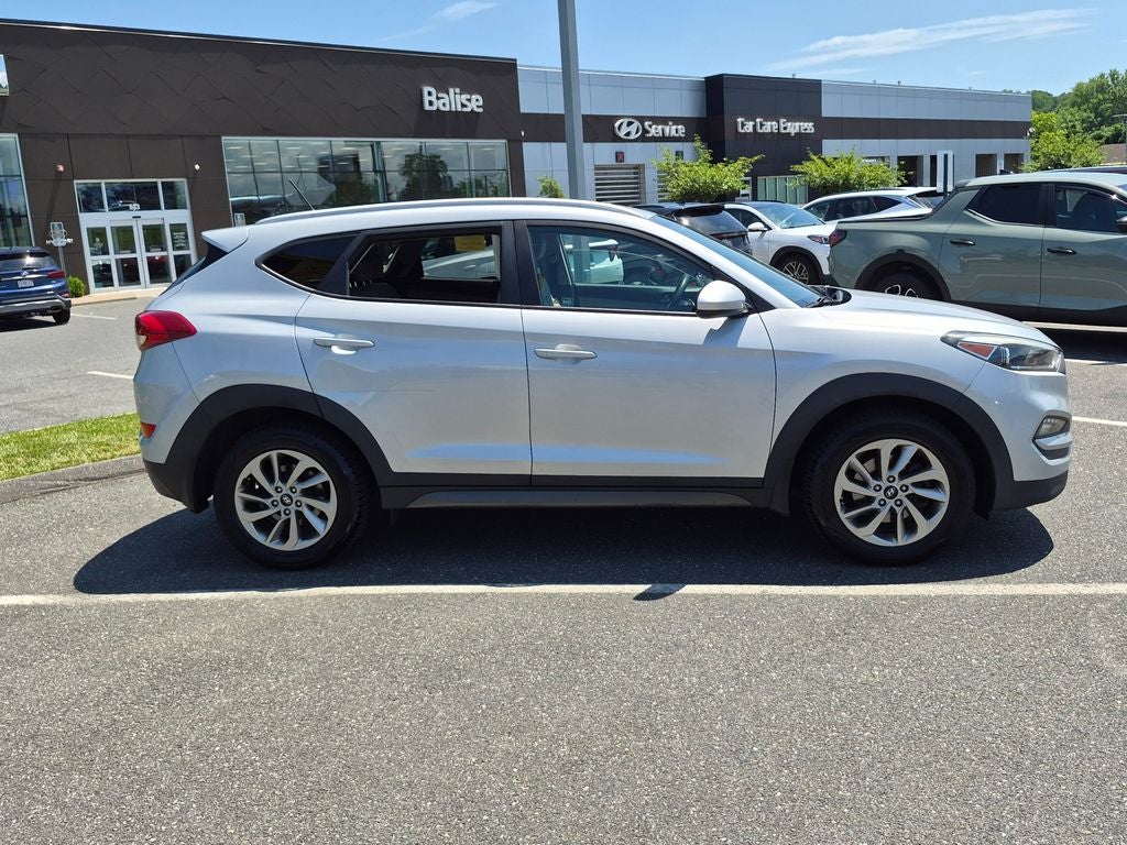 2016 Hyundai TUCSON SE