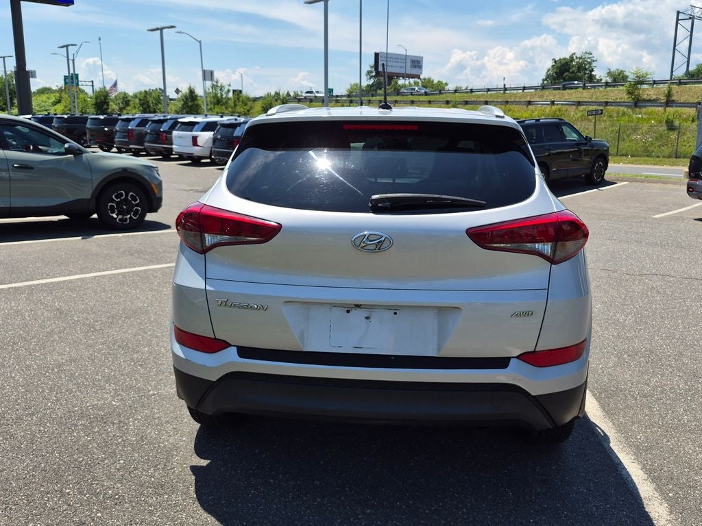 2016 Hyundai TUCSON SE