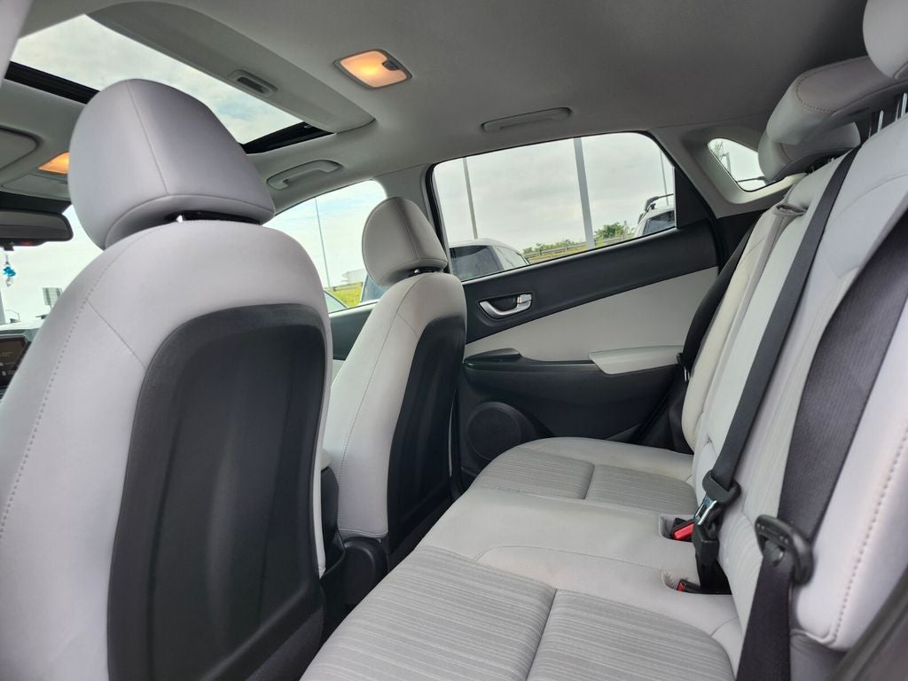2023 Hyundai Kona SEL - Photo 16