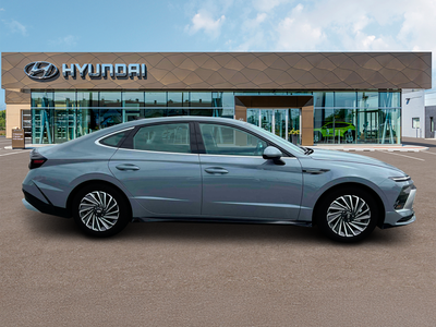 2025 Hyundai SONATA HYBRID SEL