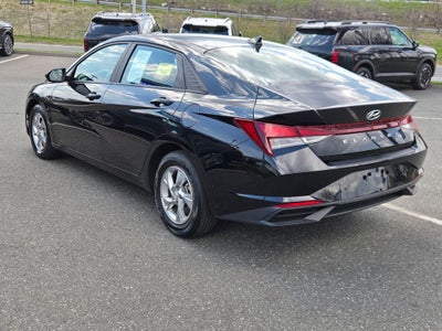 2023 Hyundai ELANTRA SE