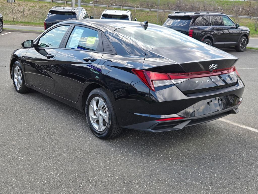 2023 Hyundai ELANTRA SE