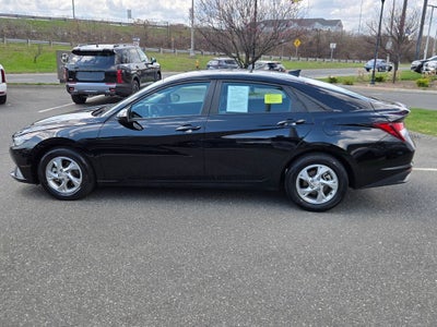 2023 Hyundai ELANTRA SE