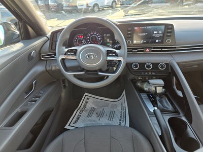 2023 Hyundai ELANTRA SE