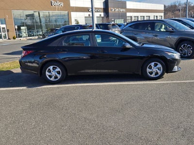 2023 Hyundai ELANTRA SE