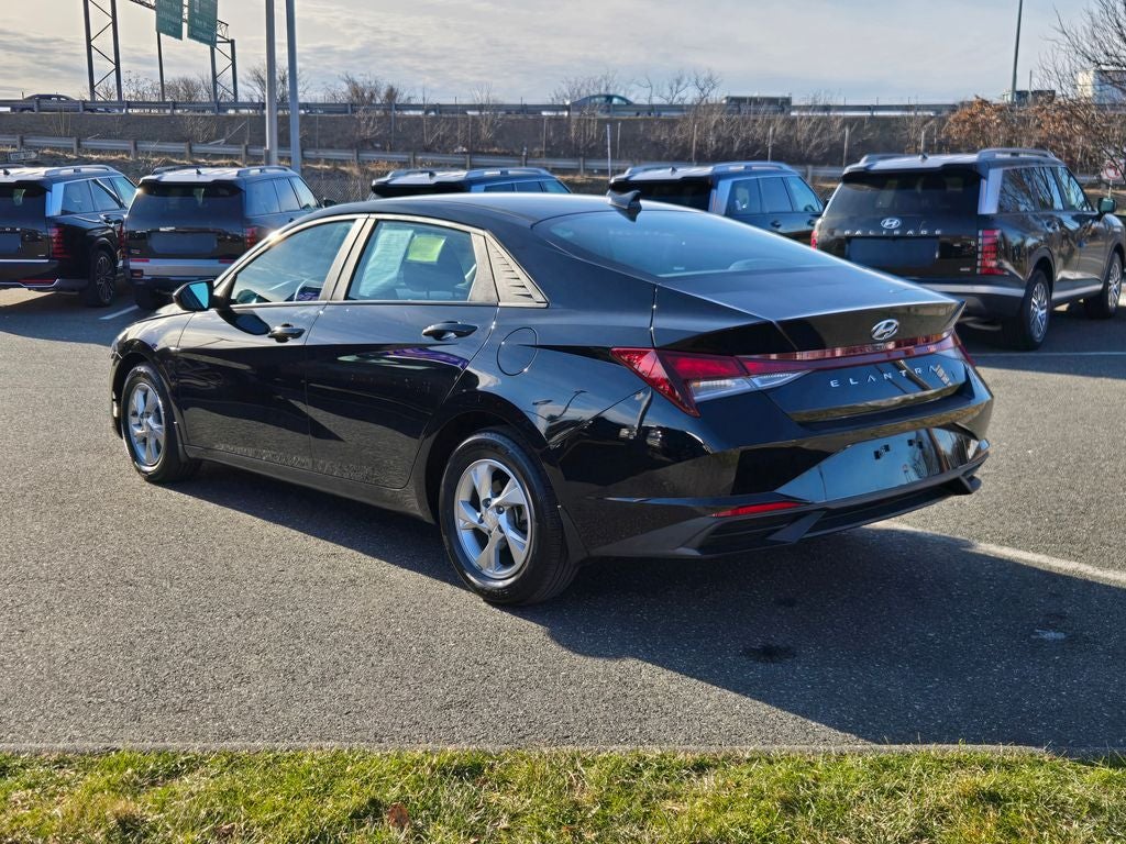 2023 Hyundai ELANTRA SE