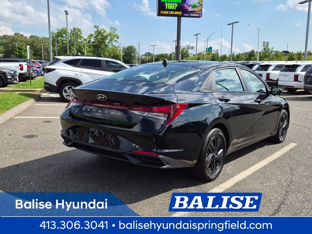 2023 Hyundai ELANTRA SEL