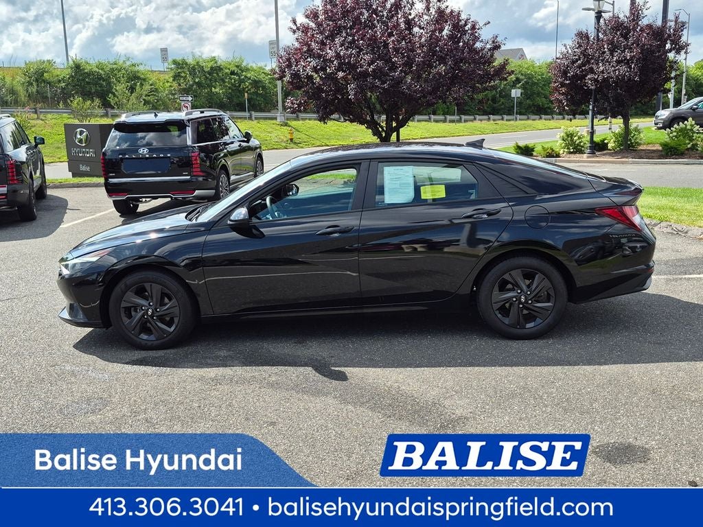 2023 Hyundai ELANTRA SEL