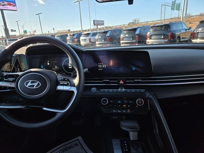 2024 Hyundai ELANTRA SEL