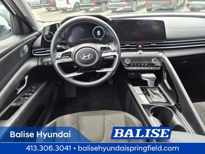 2024 Hyundai ELANTRA SEL