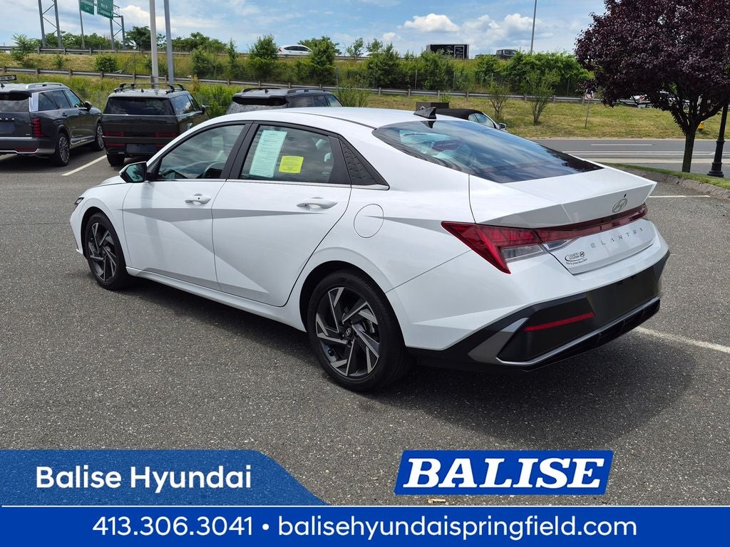 2024 Hyundai ELANTRA SEL