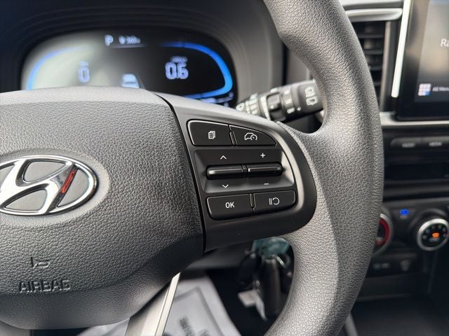 2025 Hyundai VENUE SE