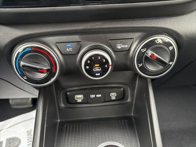 2025 Hyundai VENUE SE