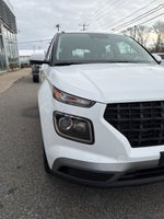 2025 Hyundai VENUE SE