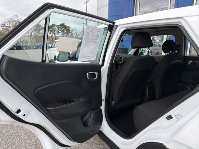 2025 Hyundai VENUE SE