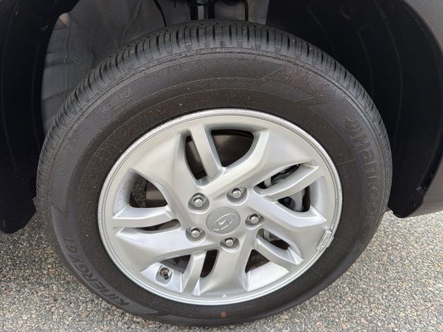 2025 Hyundai VENUE SE