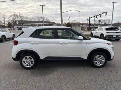 2025 Hyundai VENUE SE