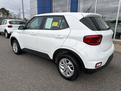 2025 Hyundai VENUE SE