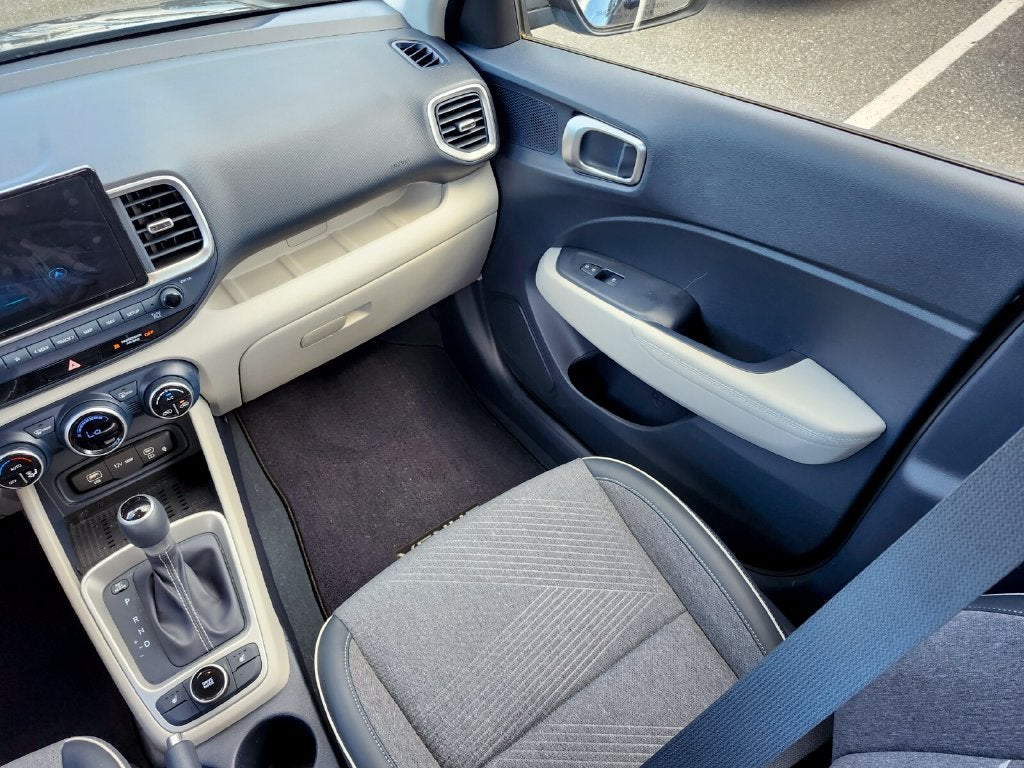 2023 Hyundai VENUE Limited