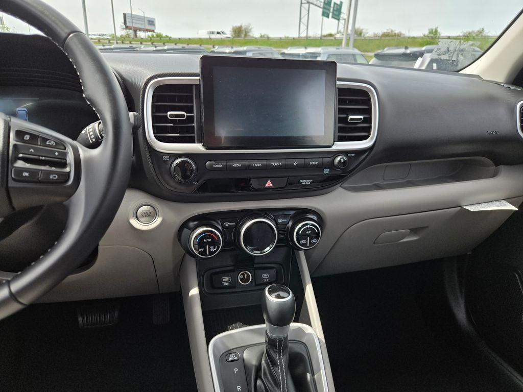 2024 Hyundai VENUE SEL