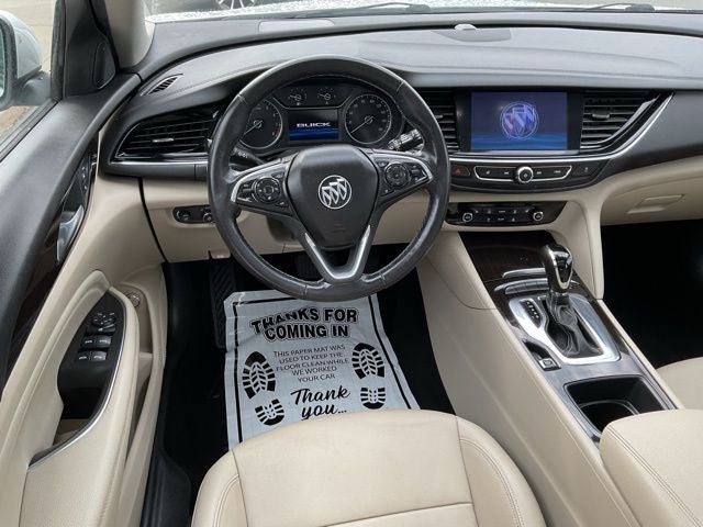 2020 Buick Regal TourX Essence