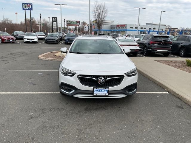 2020 Buick Regal TourX Essence